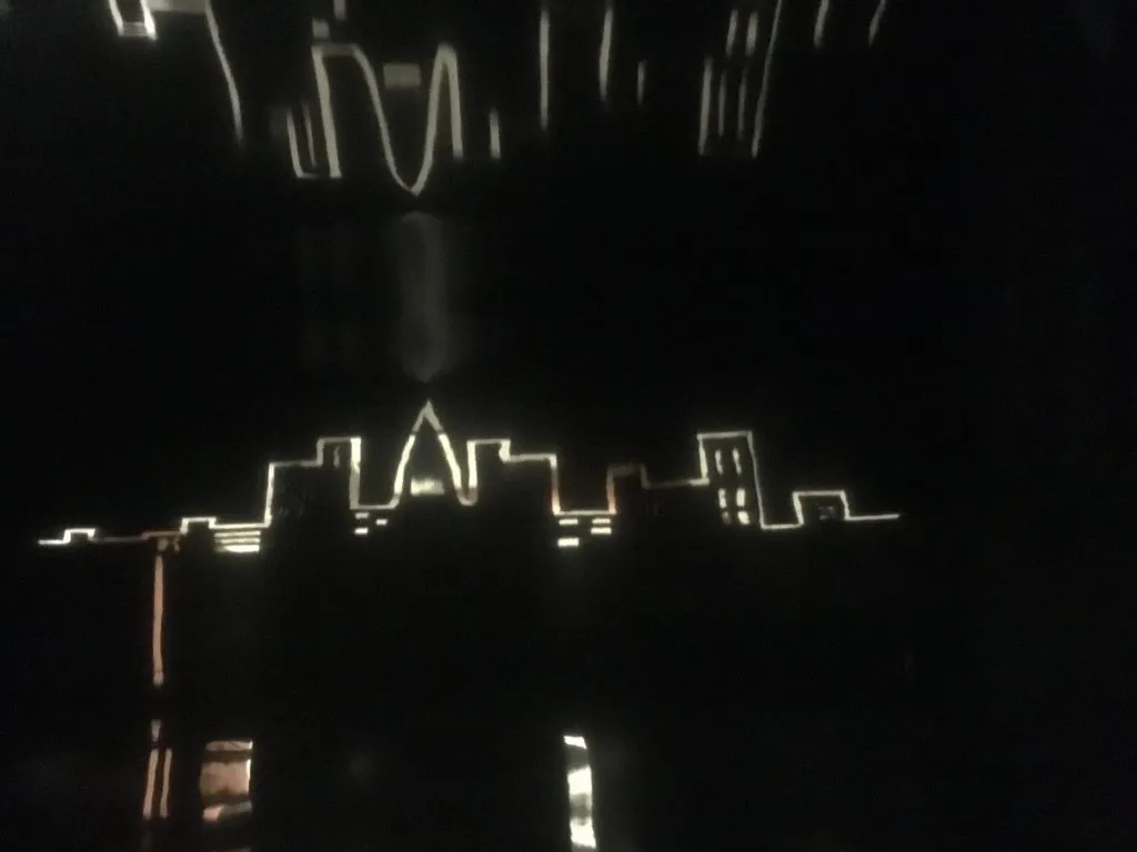 Photo showing light passing through the cutout